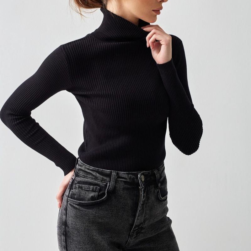 Strickpullover mit halbem Rollkragen