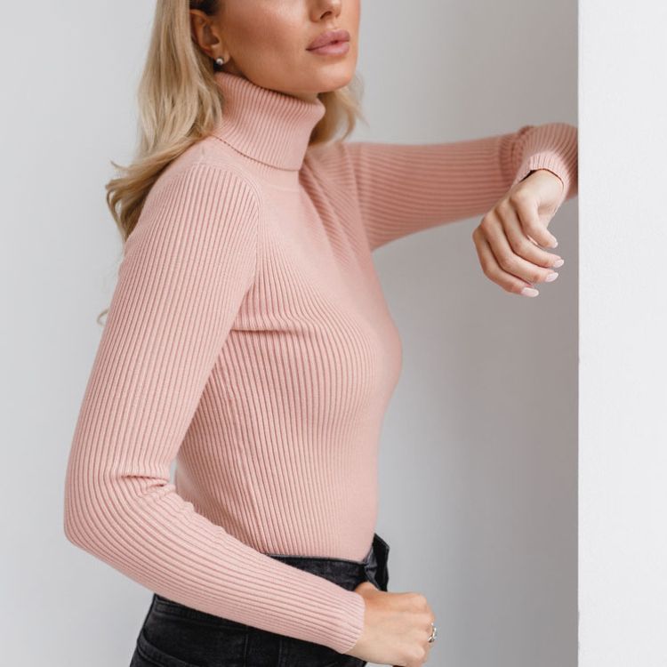 Strickpullover mit halbem Rollkragen
