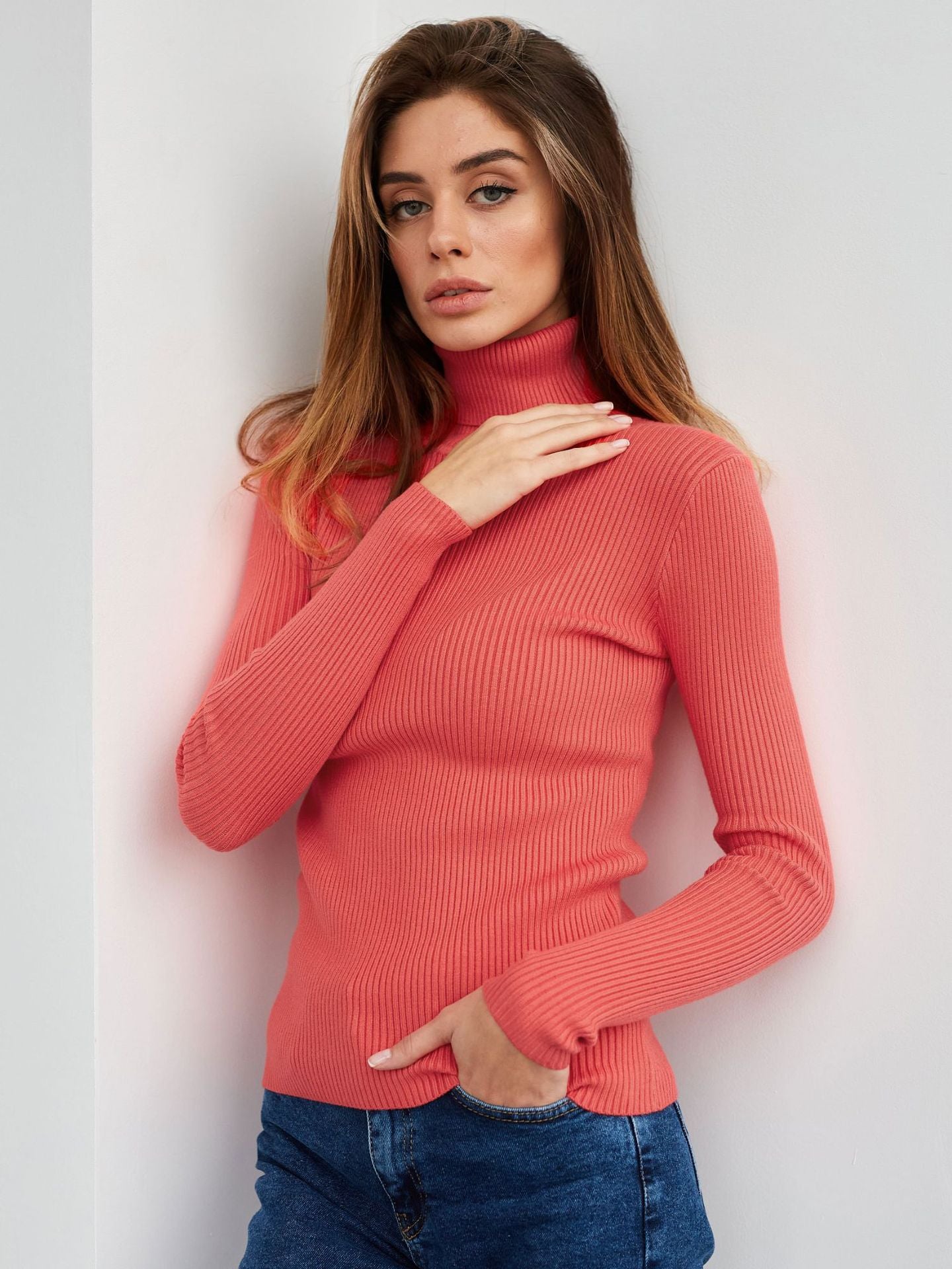 Strickpullover mit halbem Rollkragen