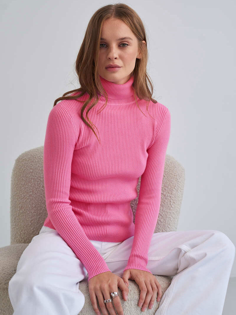 Strickpullover mit halbem Rollkragen